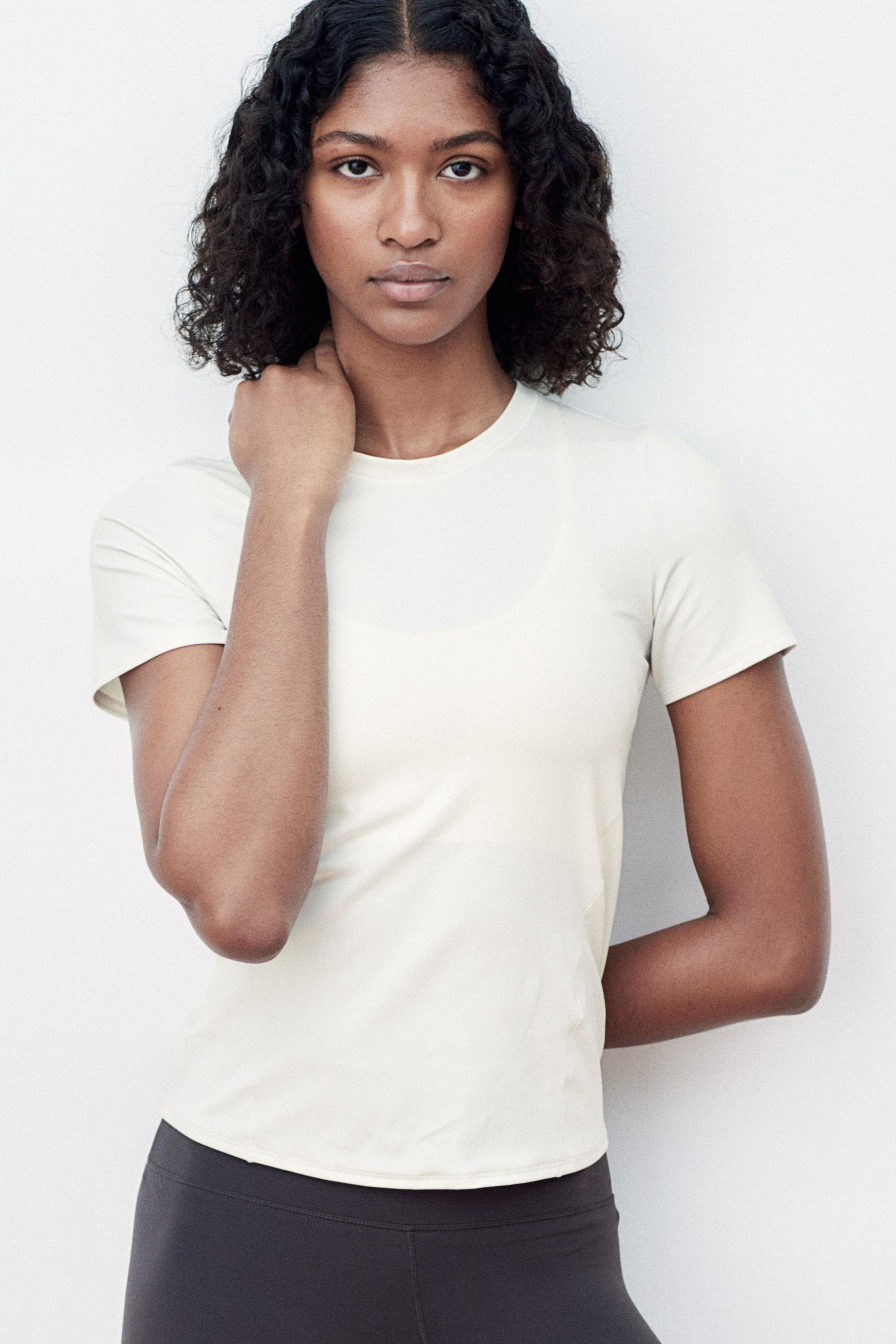 sports top in drymove™