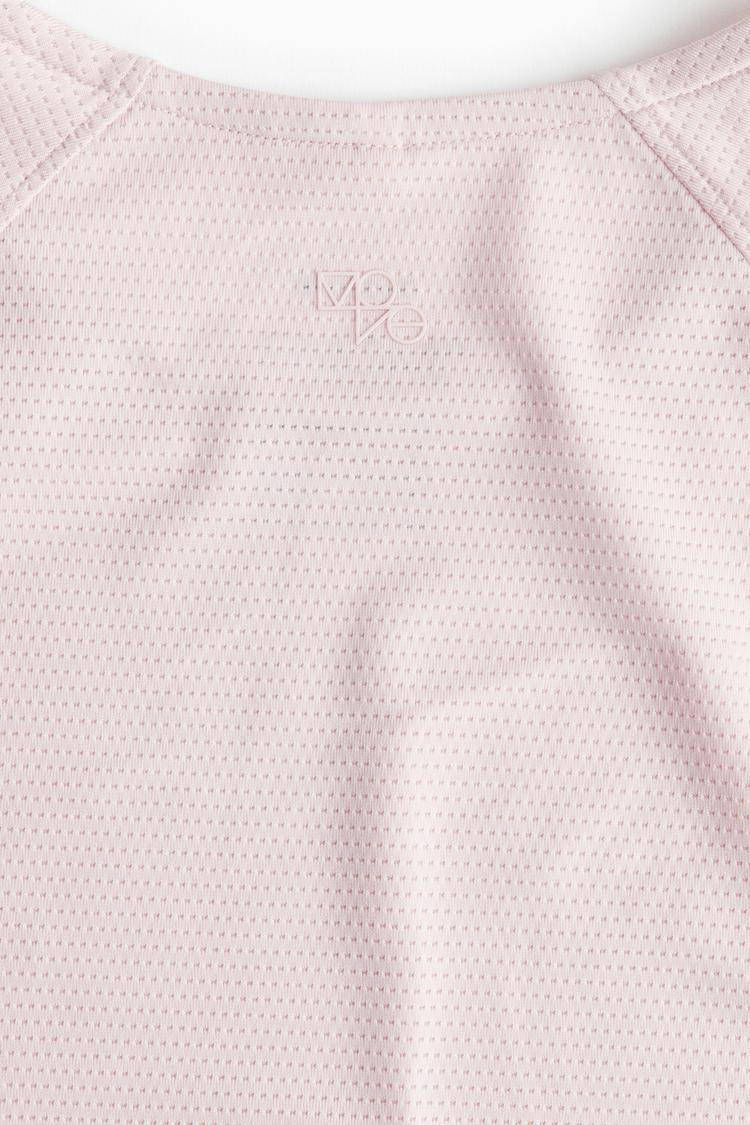 sports top with drymove™