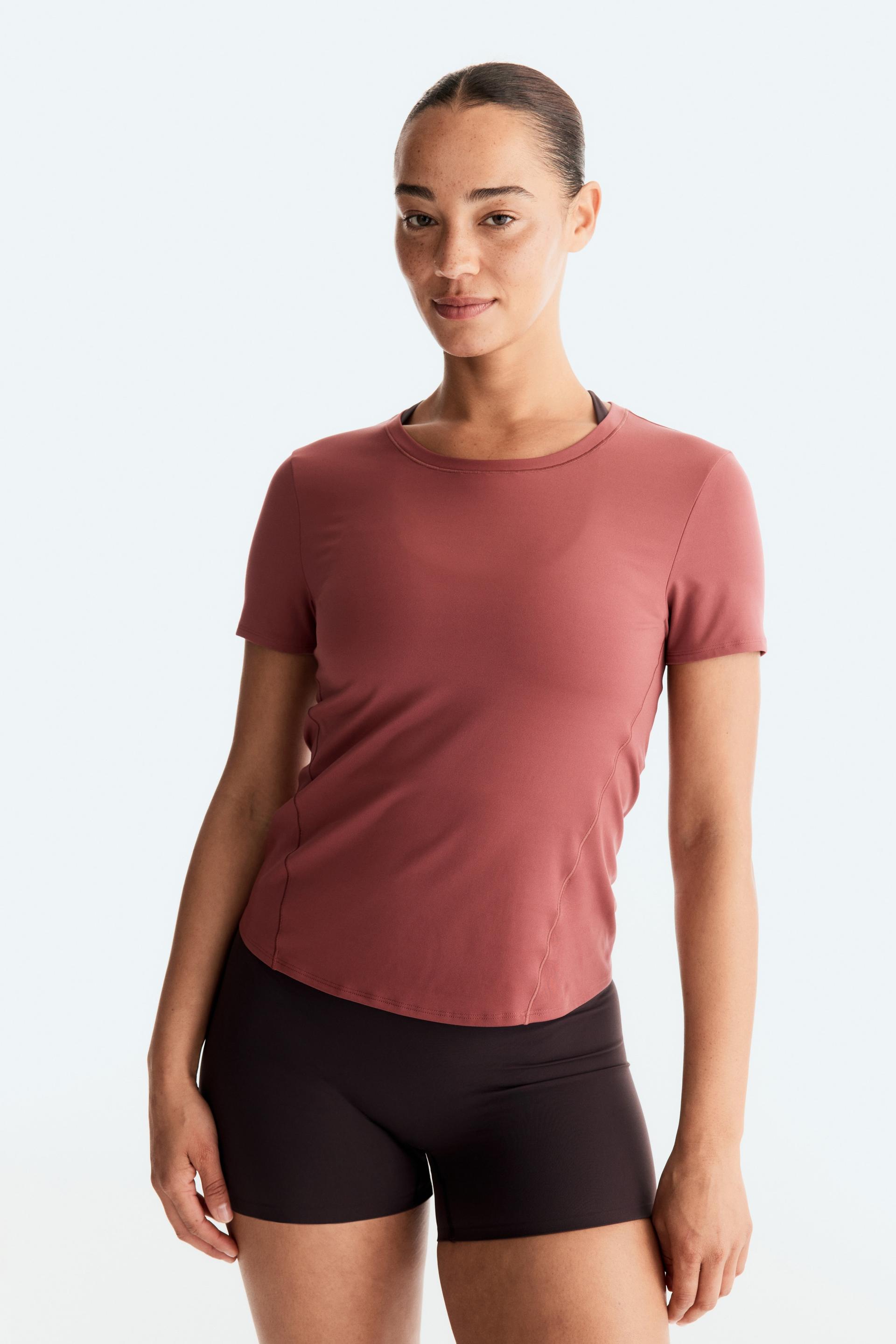 sports top with drymove™