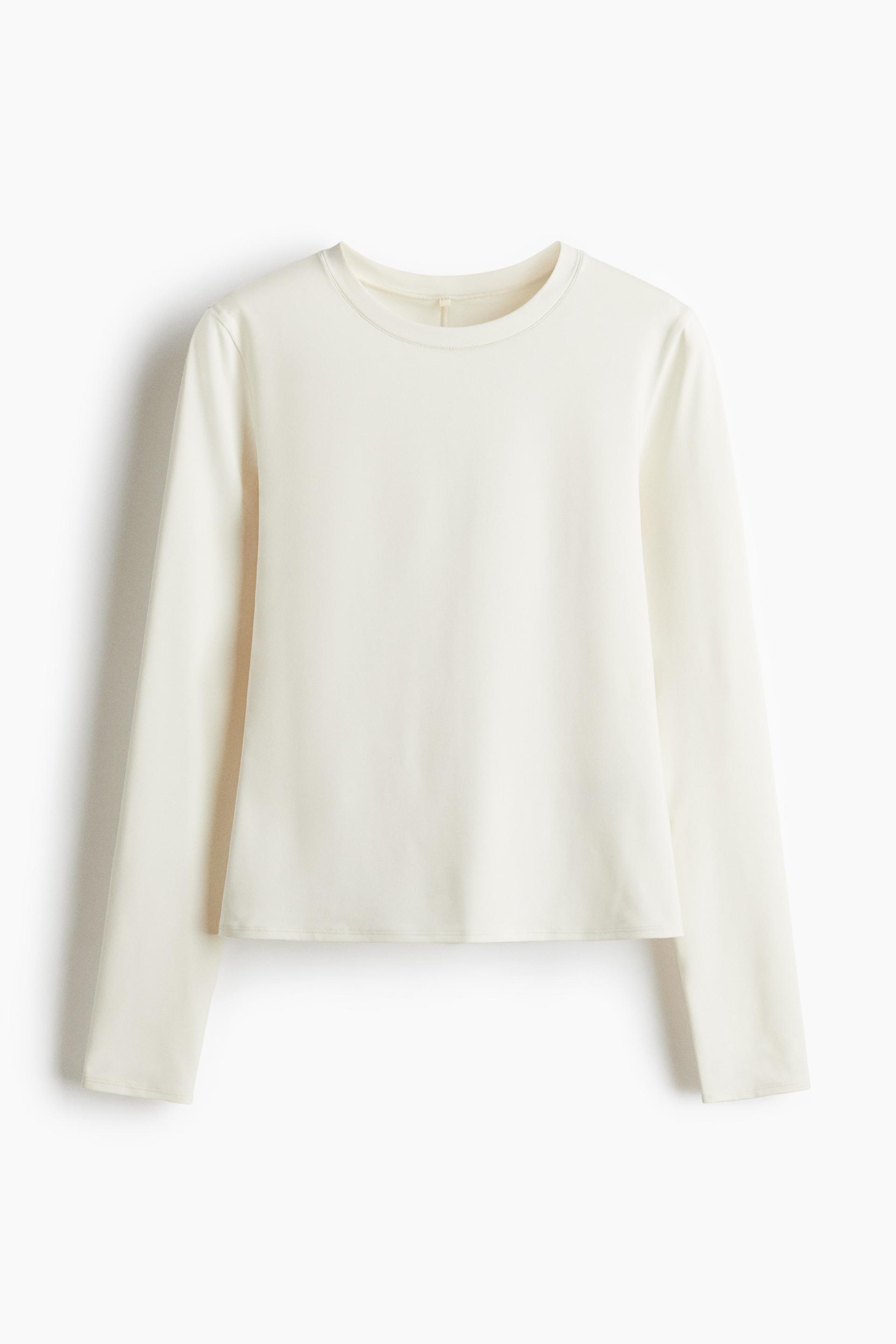 sports top with drymove™