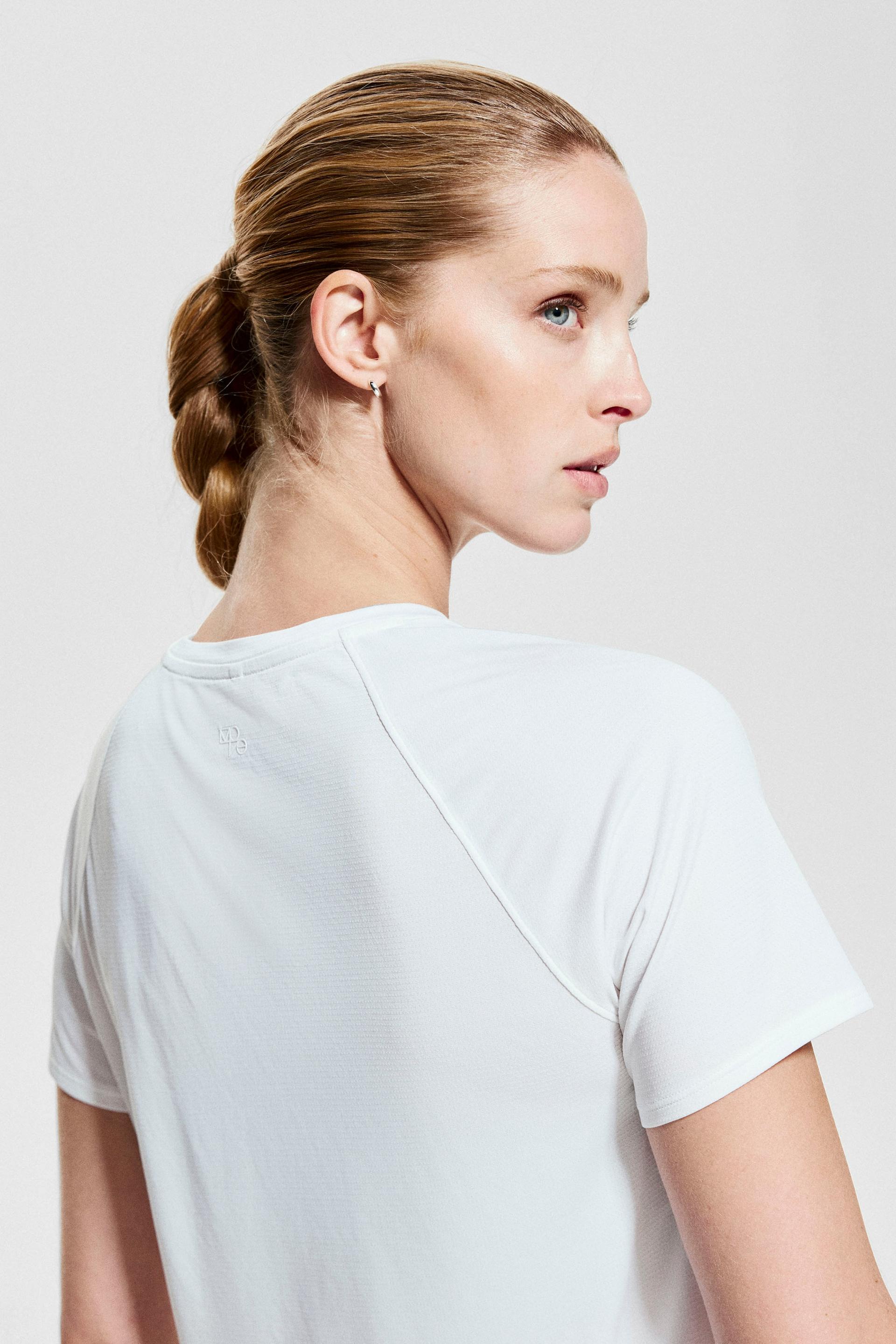 sports top with drymove™