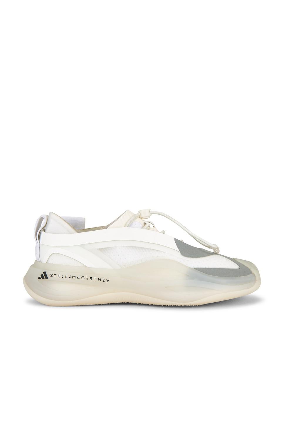 sportswear low ground