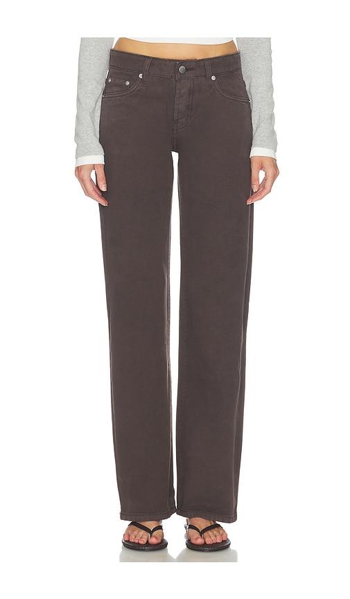 st. agni canvas 90s low rise jeans in brown.