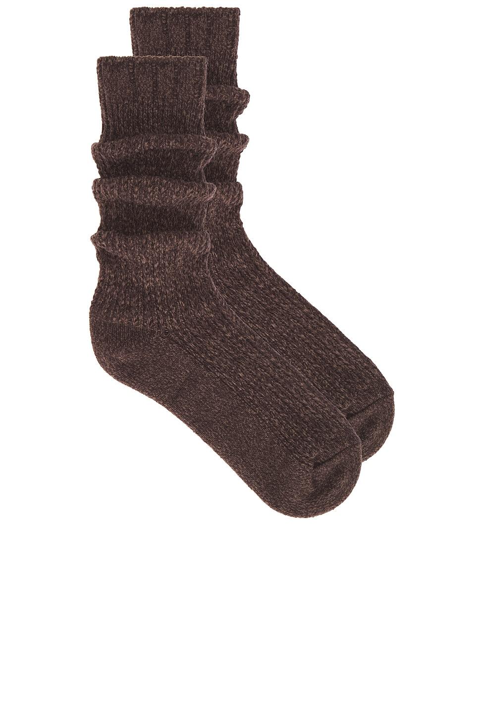 staple slouch socks