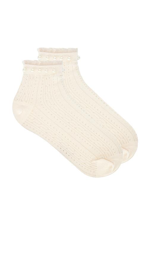 stems pearl trim ankle socks in ivory.