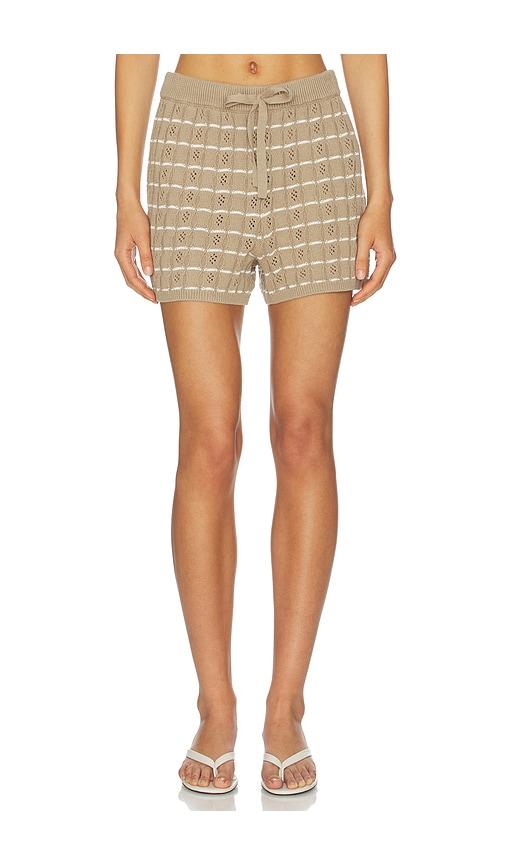 stitches & stripes kiera short in beige.