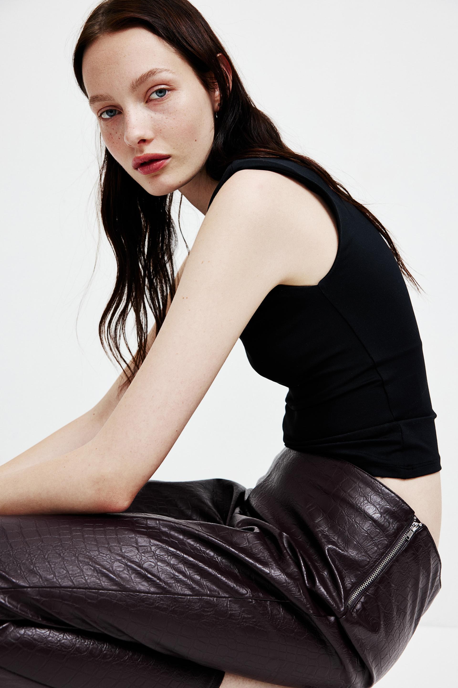 straight coated pants