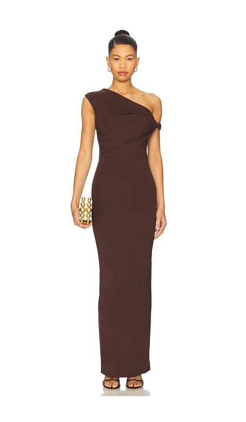 superdown alessia maxi dress in brown.