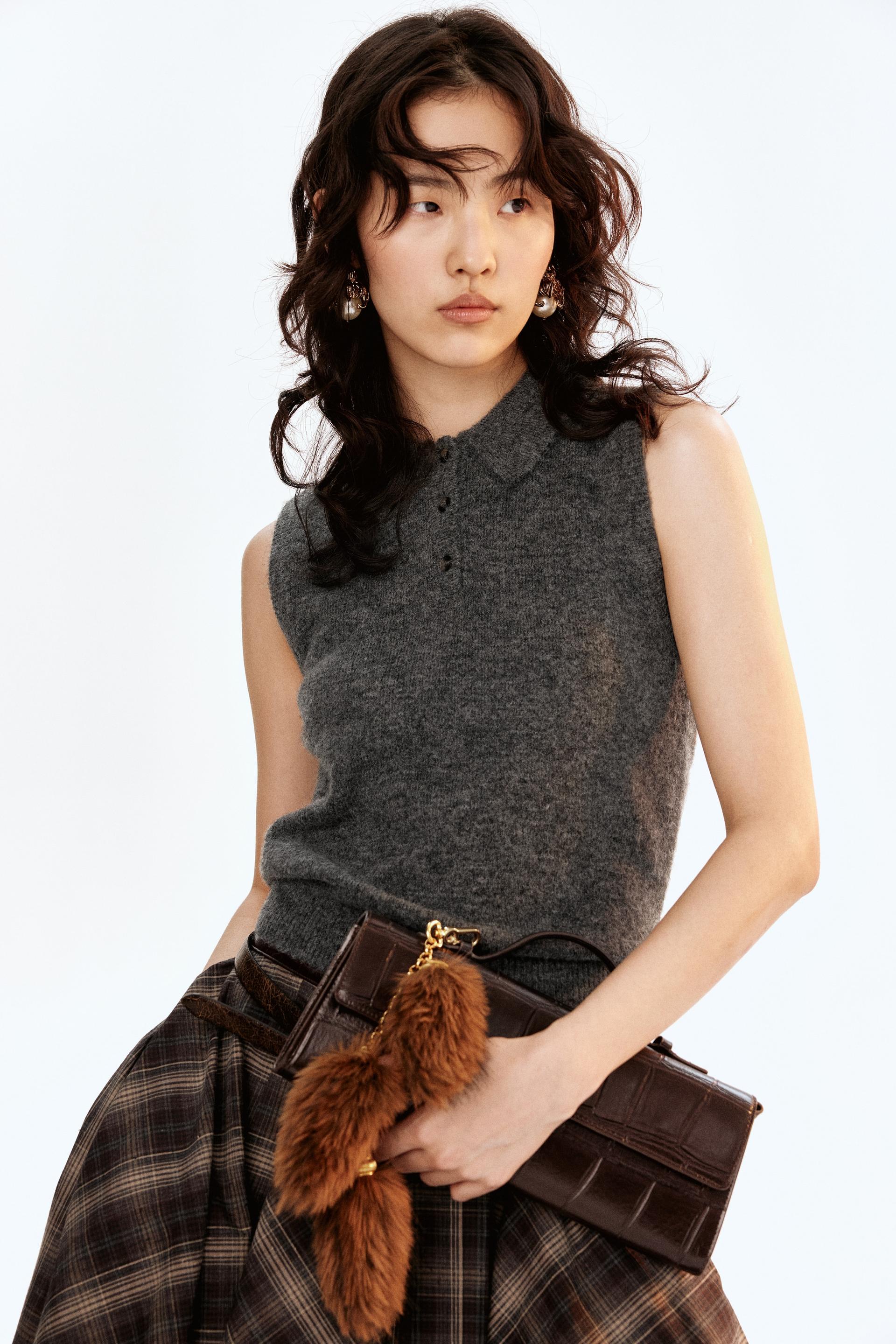 sweater vest with collar