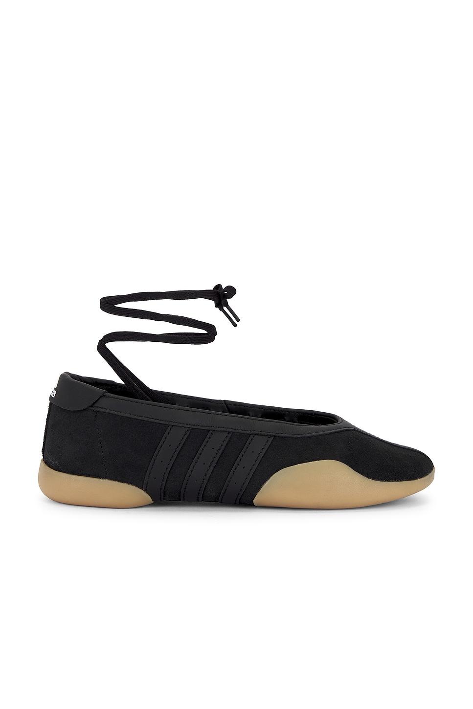 taekwondo mei ballet flat