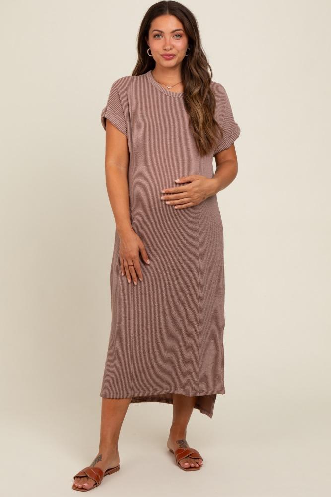 taupe ribbed short sleeve maternity midi dress