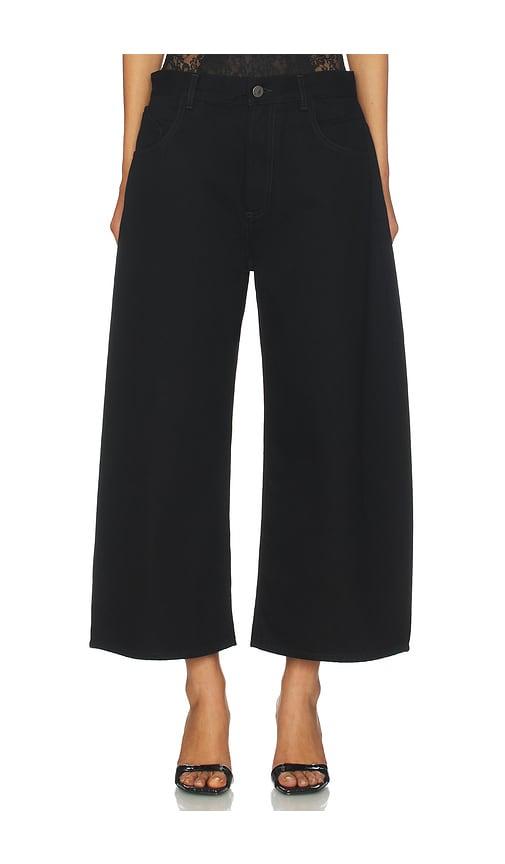 the attico curved short leg in black.