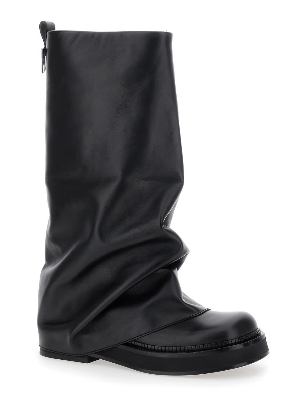 the attico robin black boots with square toe and logo plaque on the rear in leather woman