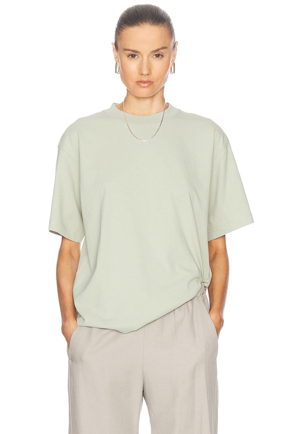 the oversized tee