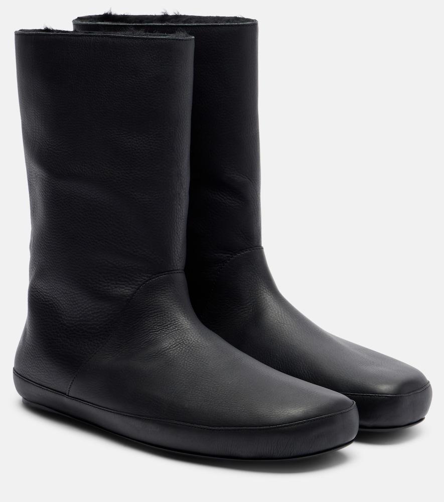 the row toni shearling