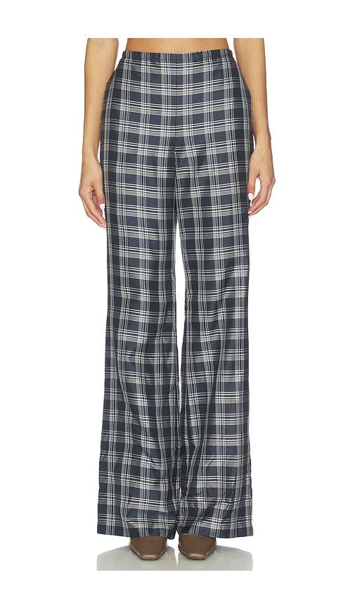 theory fluid plaid pant in navy.