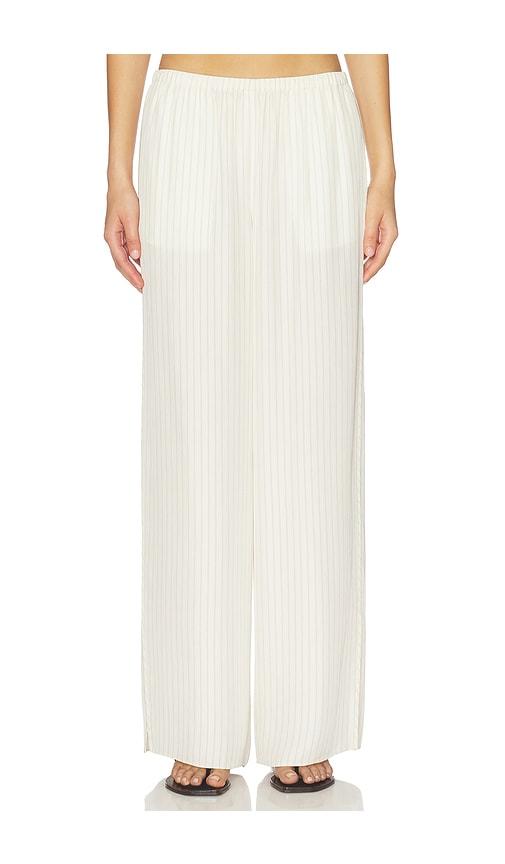 theory slit pant in cream.