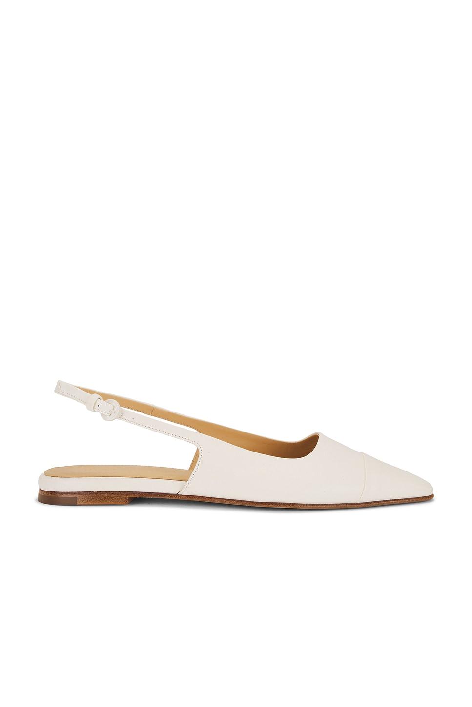 tia flat with toe cap