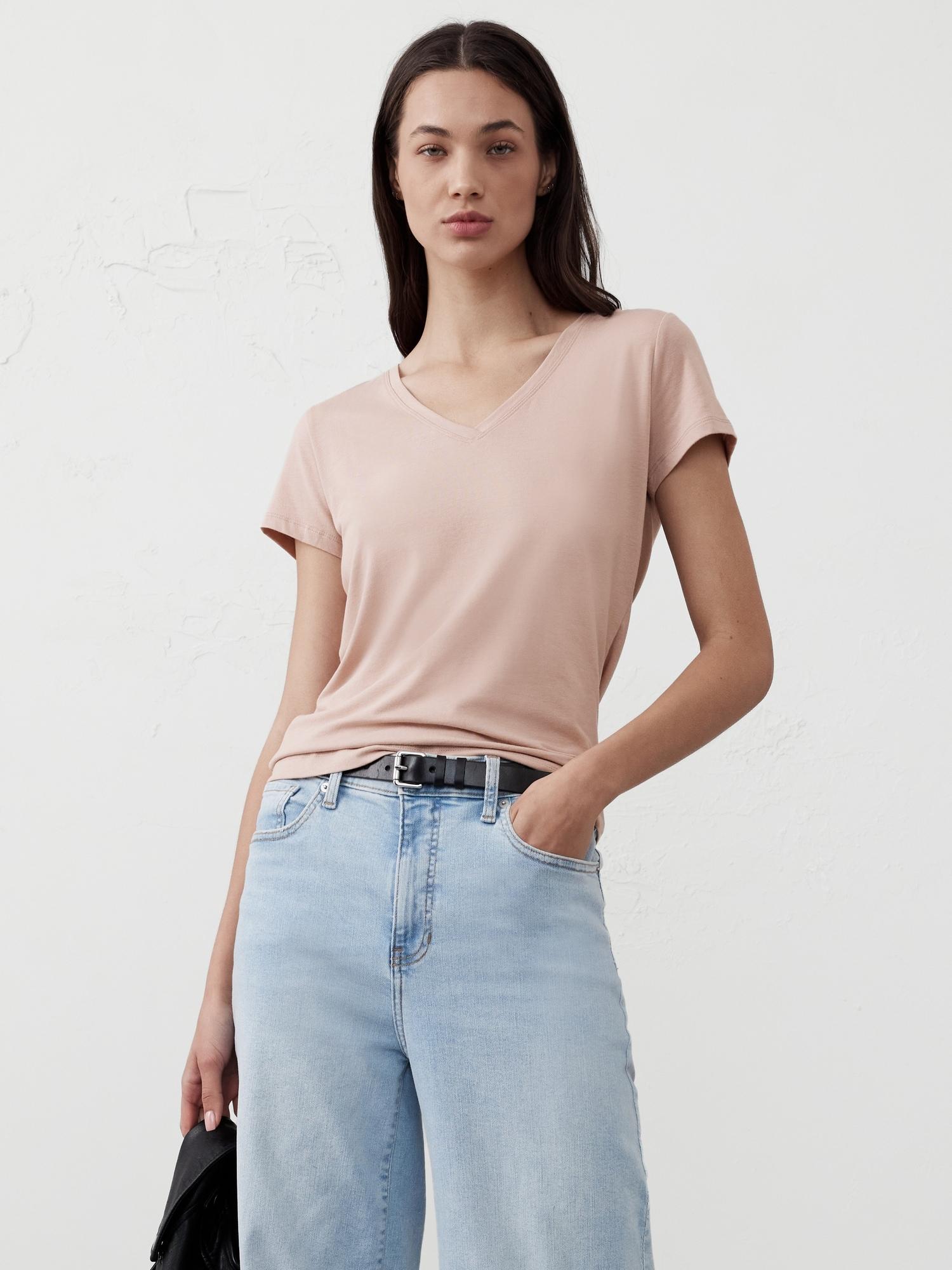 timeless v-neck t-shirt