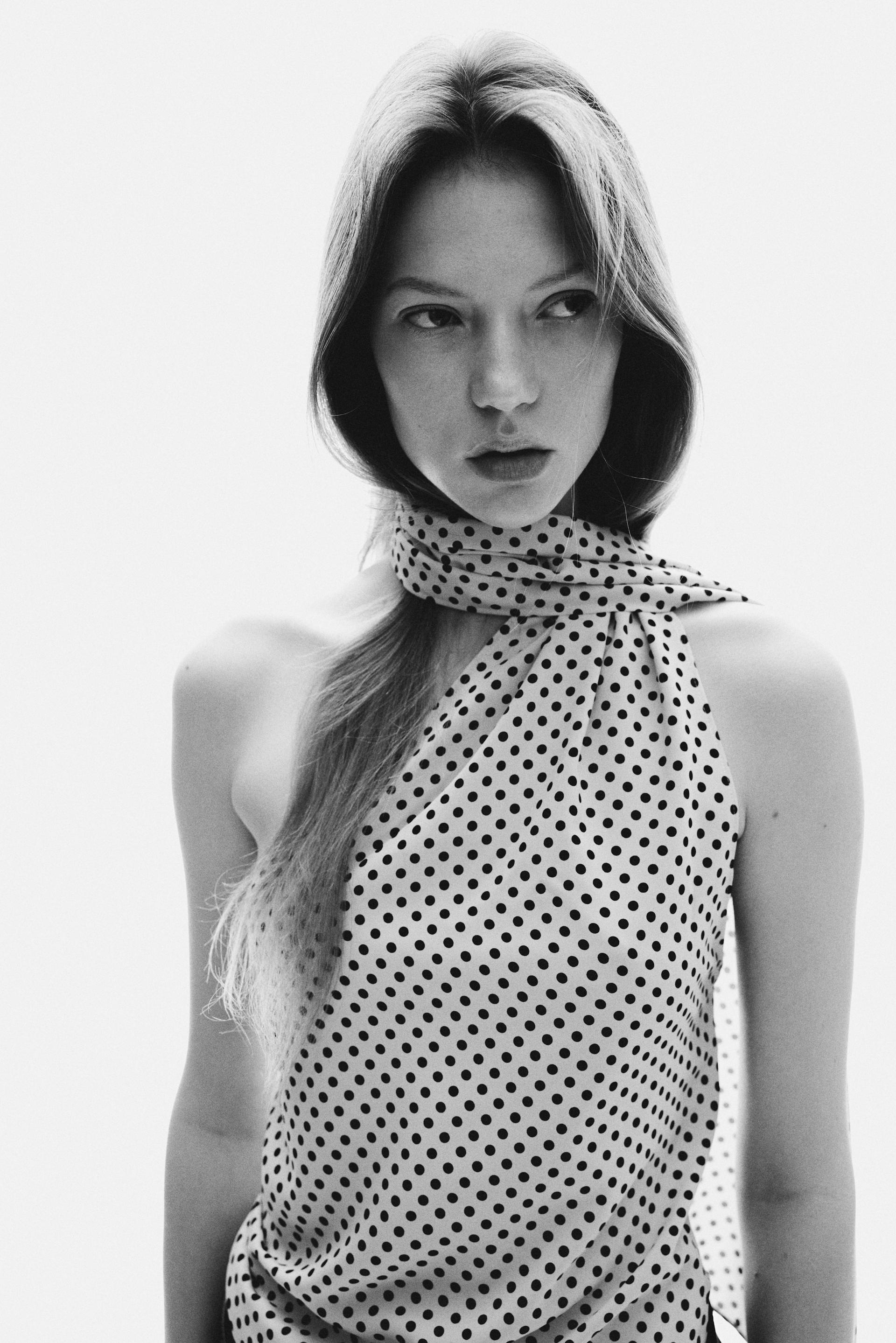 top with scarf collar