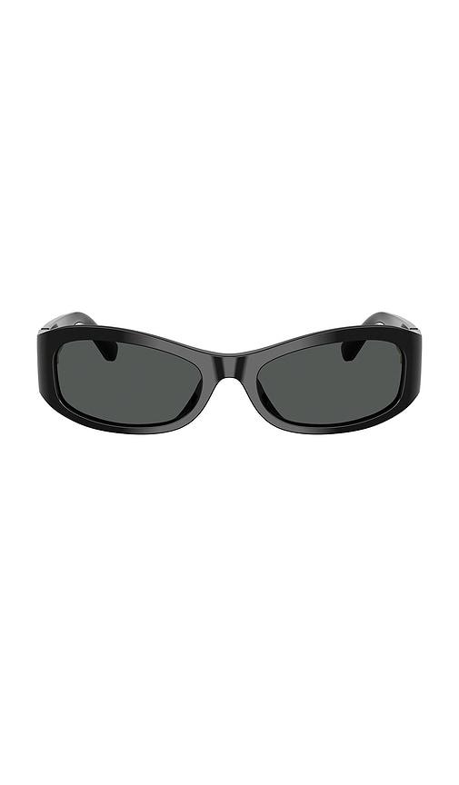 tory burch rectangular sunglasses in black.