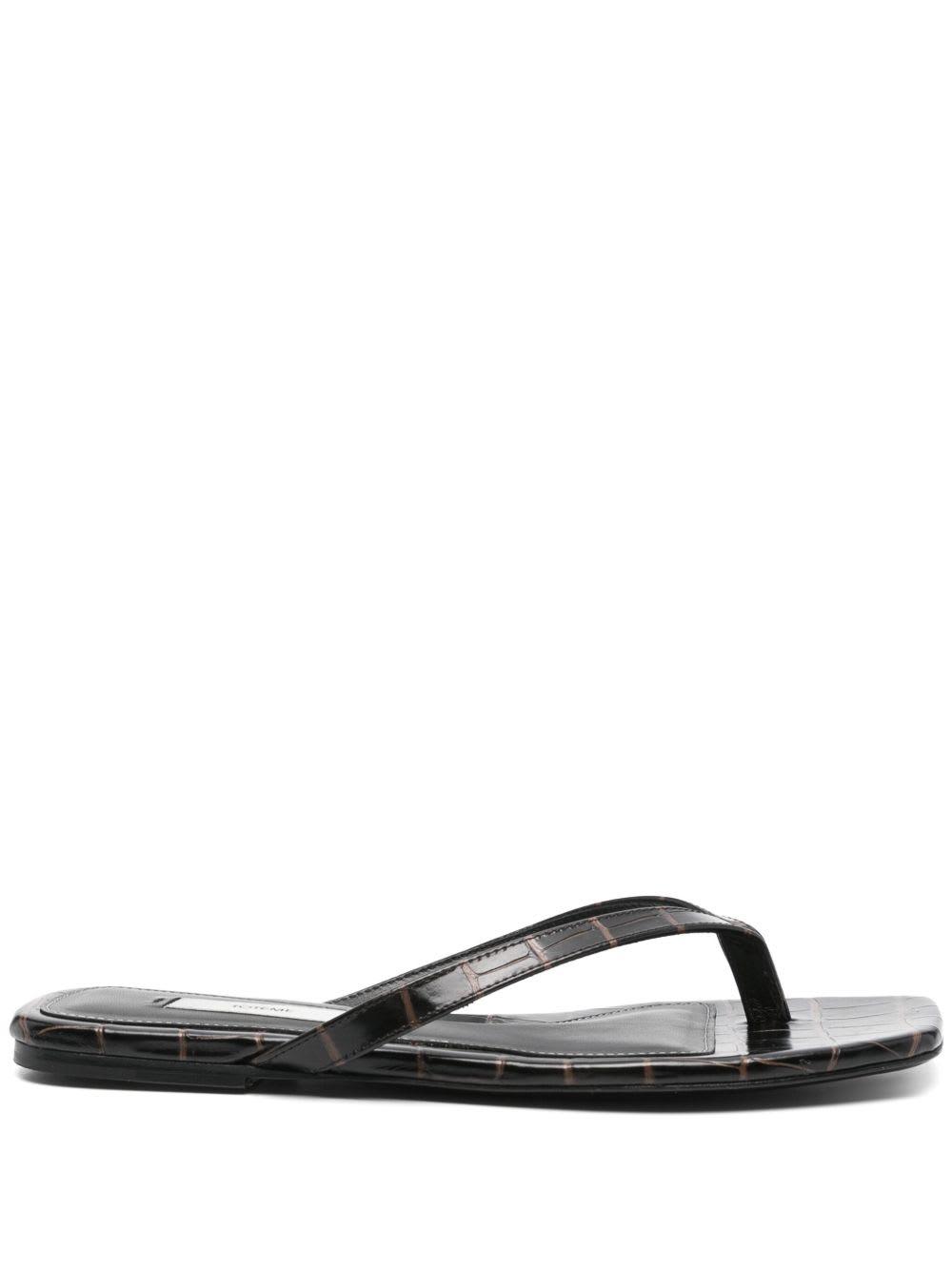 totême leather flip flops