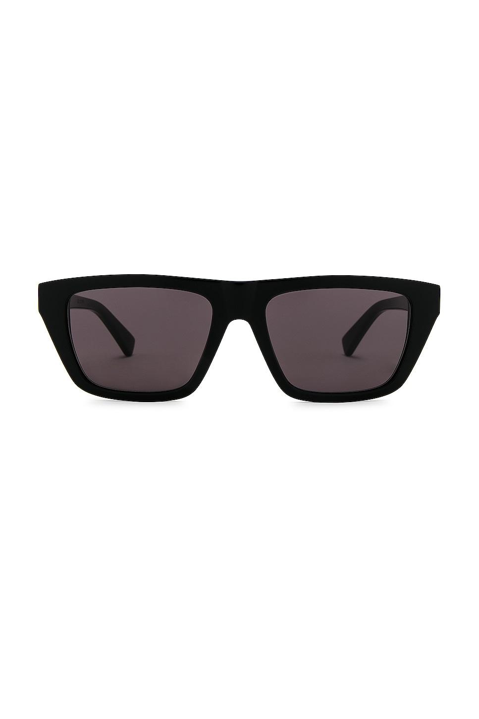 triangle stud rectangular sunglasses