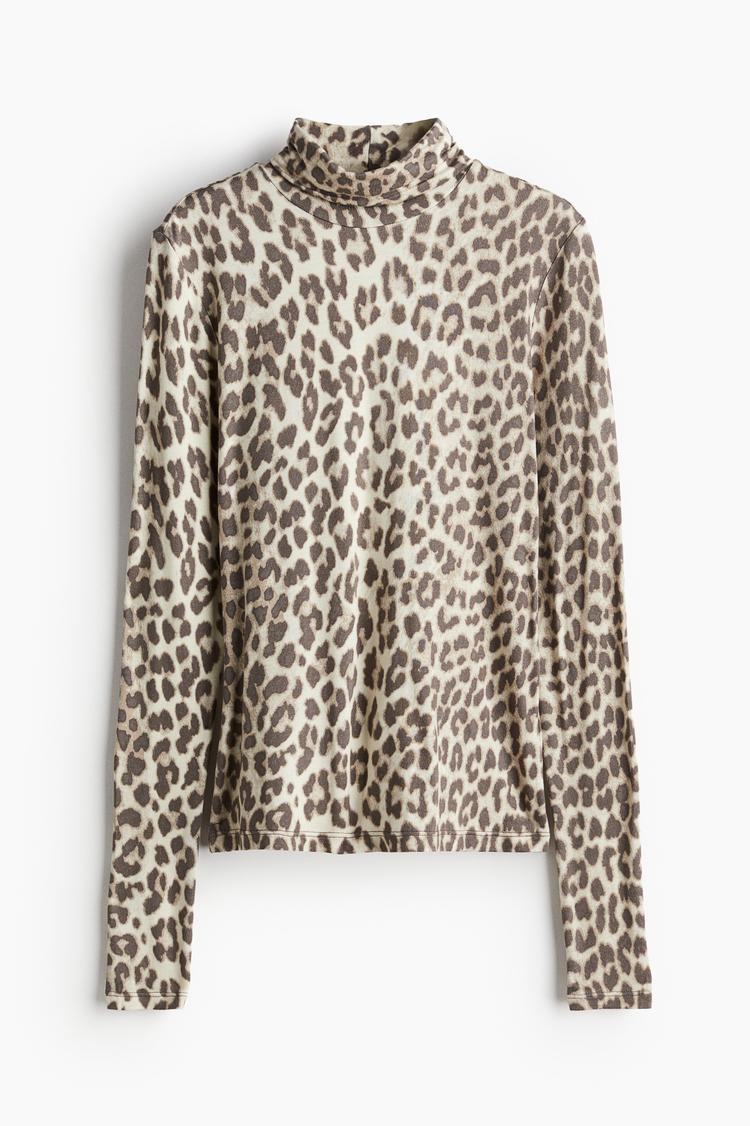 turtleneck top