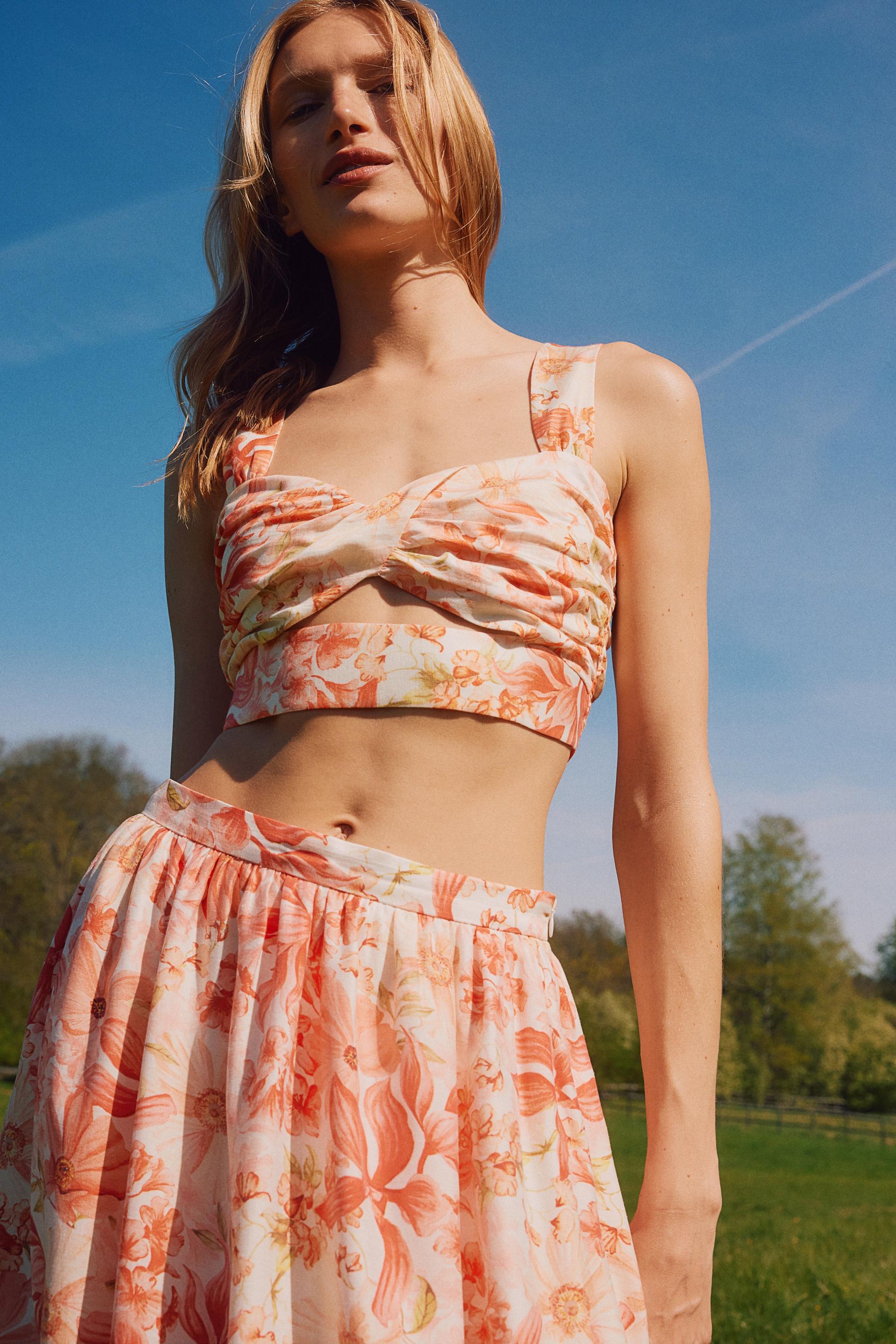 twist-detail crop top
