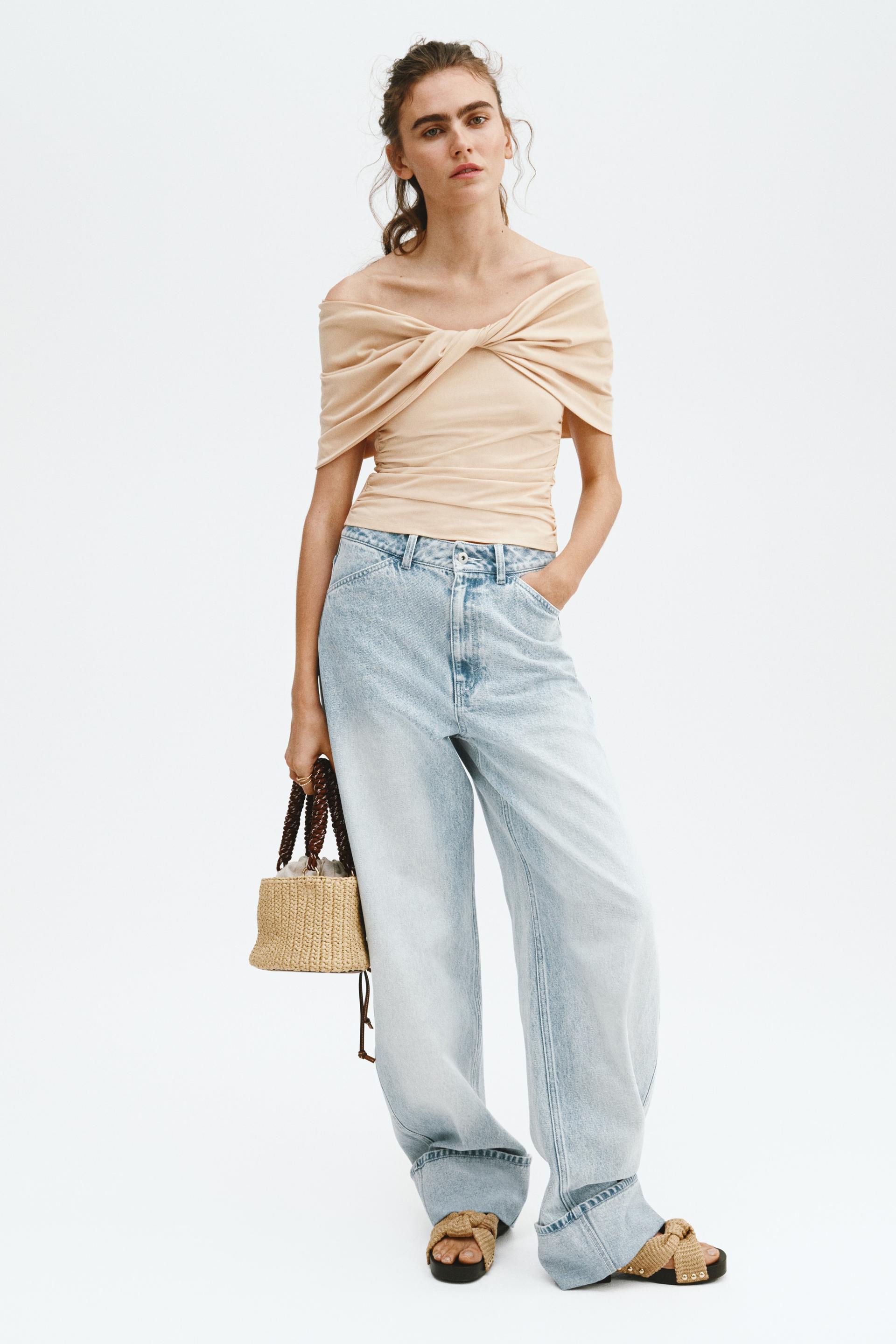 twist-detail off-the-shoulder top