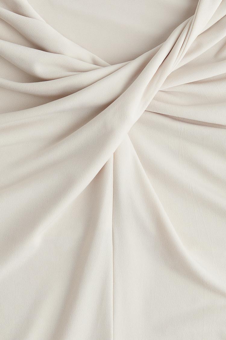 twisted-detail top
