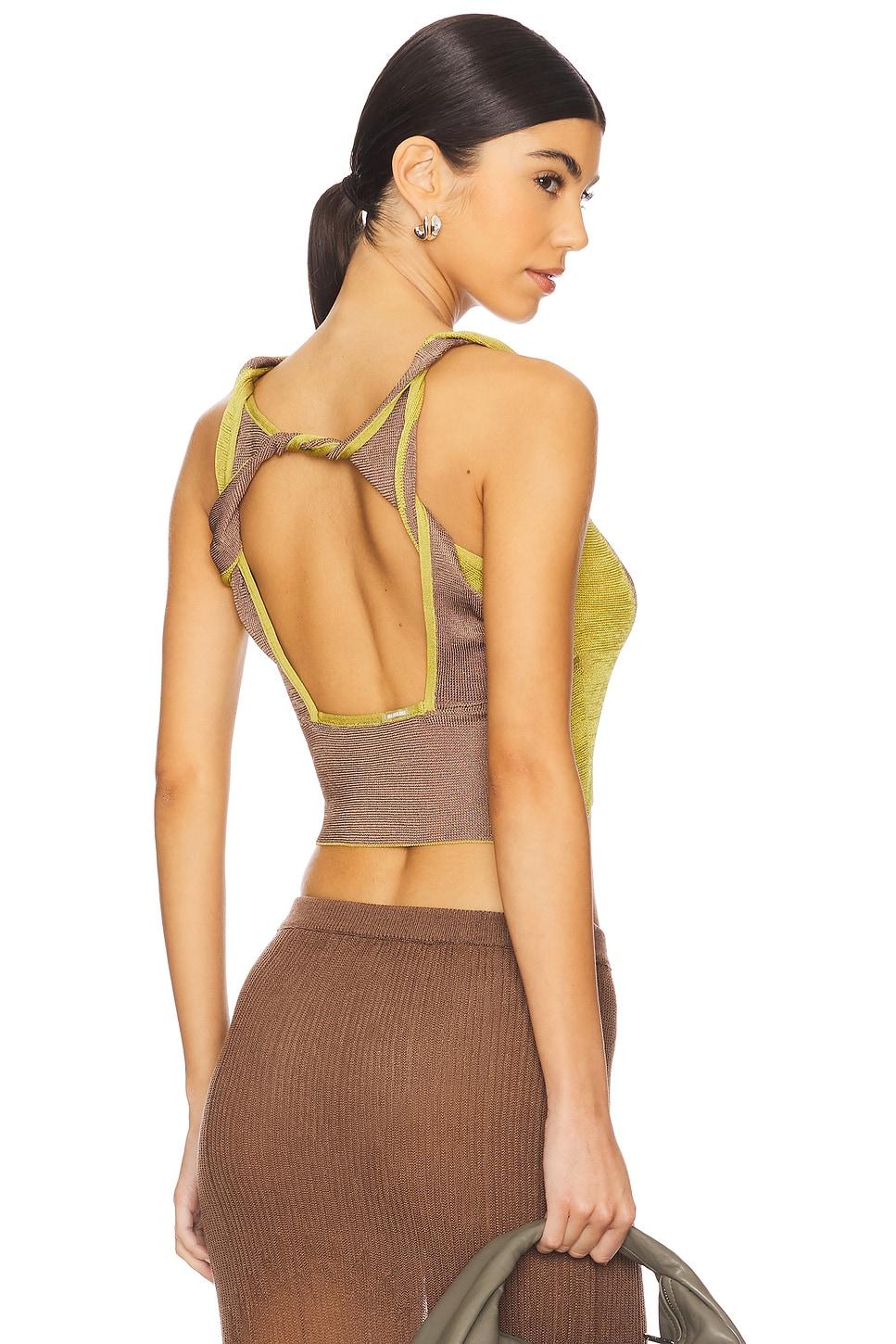 two-tone twisted top