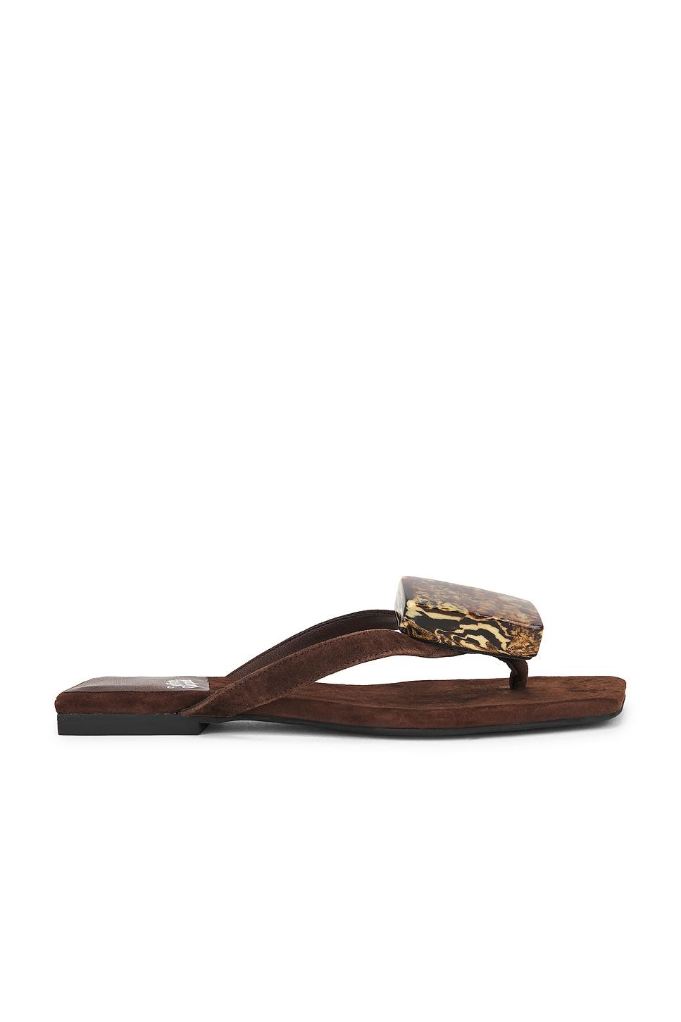 tyla sandal