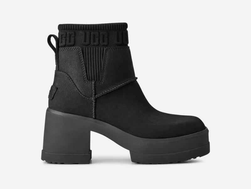 ugg® women's moxy chelsea leather boots in black,