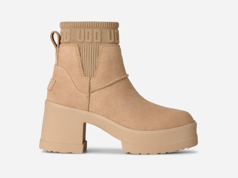 ugg® women's moxy chelsea suede boots in sand,