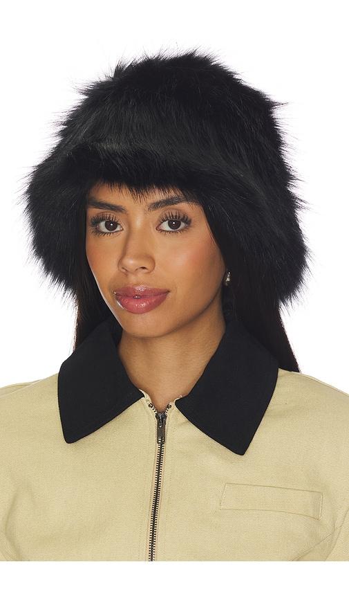 unreal fur yeoman hat in black.