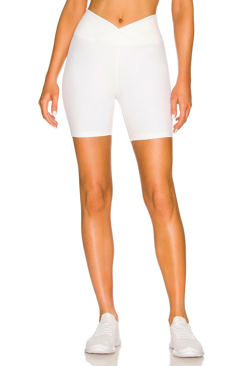 v waist biker short