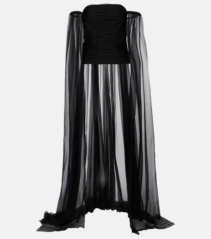 valentino caped off
