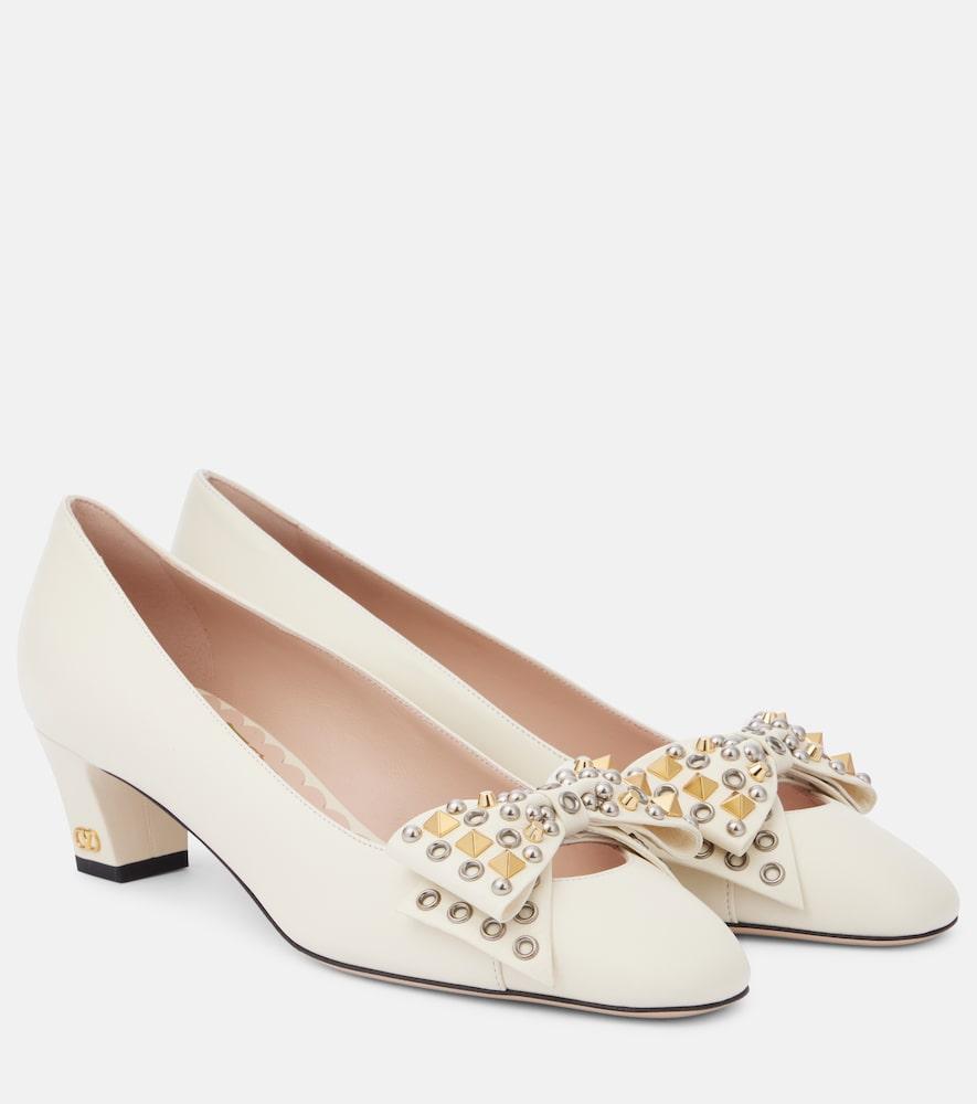 valentino garavani bowow 45 studded leather pumps