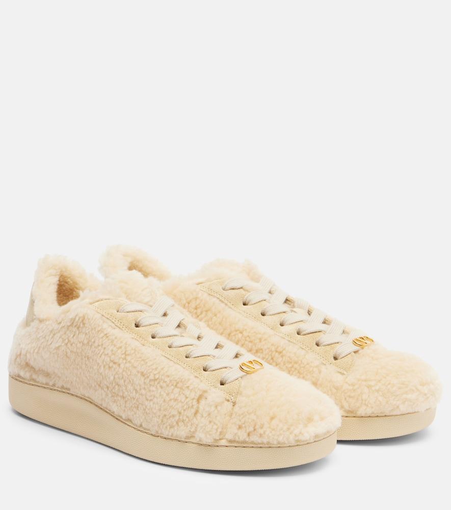 valentino garavani royco vlogo suede