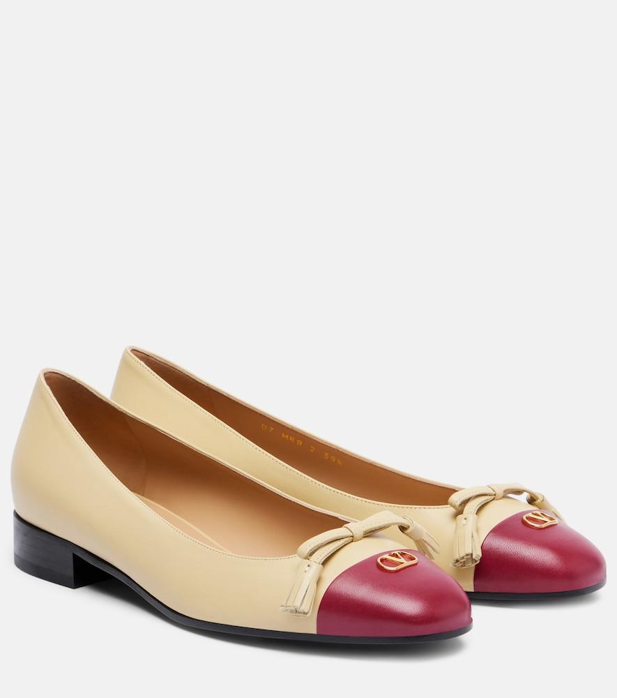 valentino garavani valet du roi vlogo leather ballet flats