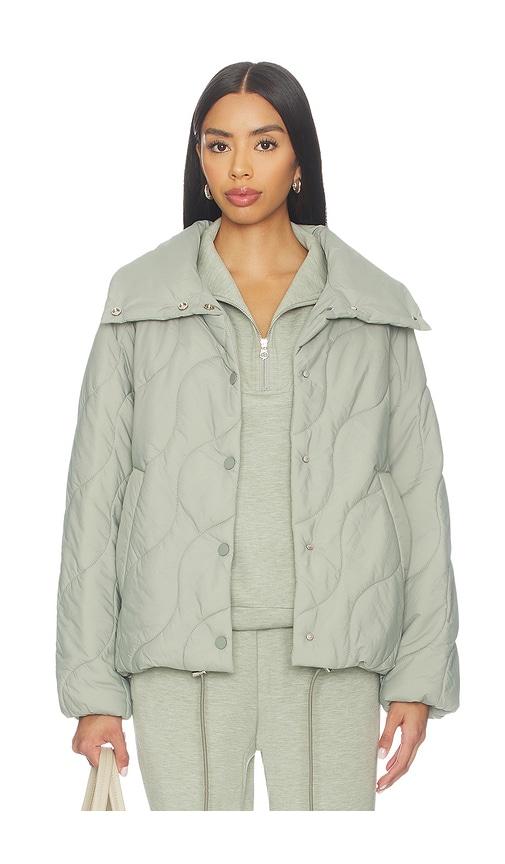 varley fabia quilted jacket in sage.