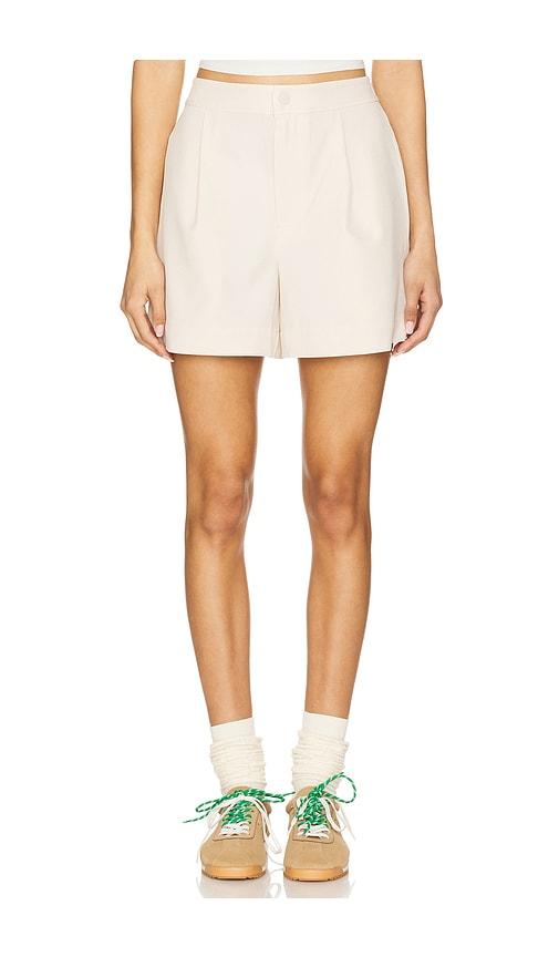 varley mariya easy pleat short in cream.