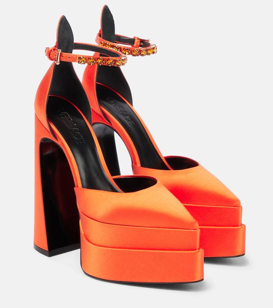versace aevitas pointy satin platform pumps