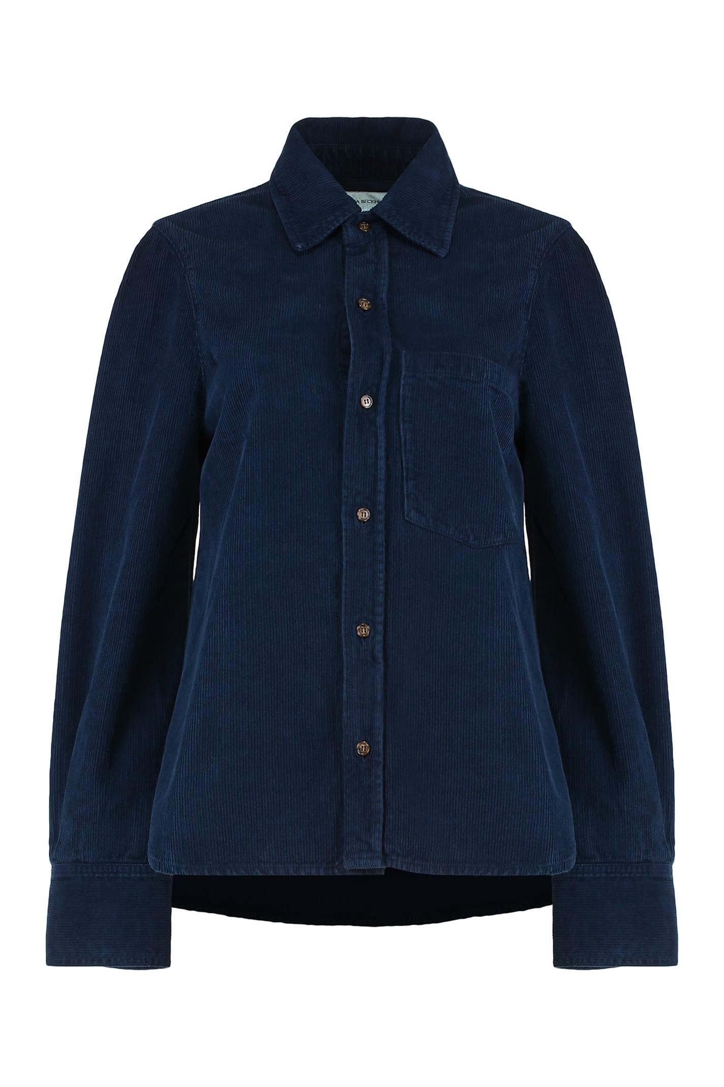 victoria beckham cordially, i will translate the text from italian (it) to english (en). the translation of camicia in velluto a coste is corduroy shirt