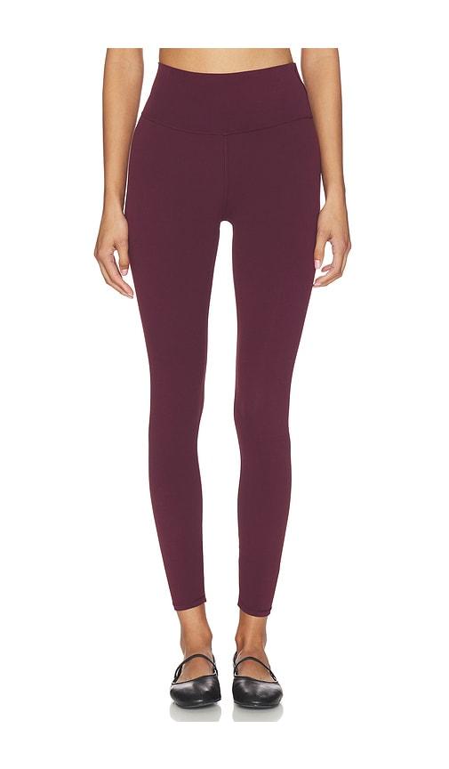vuori all the feels leggings in burgundy.