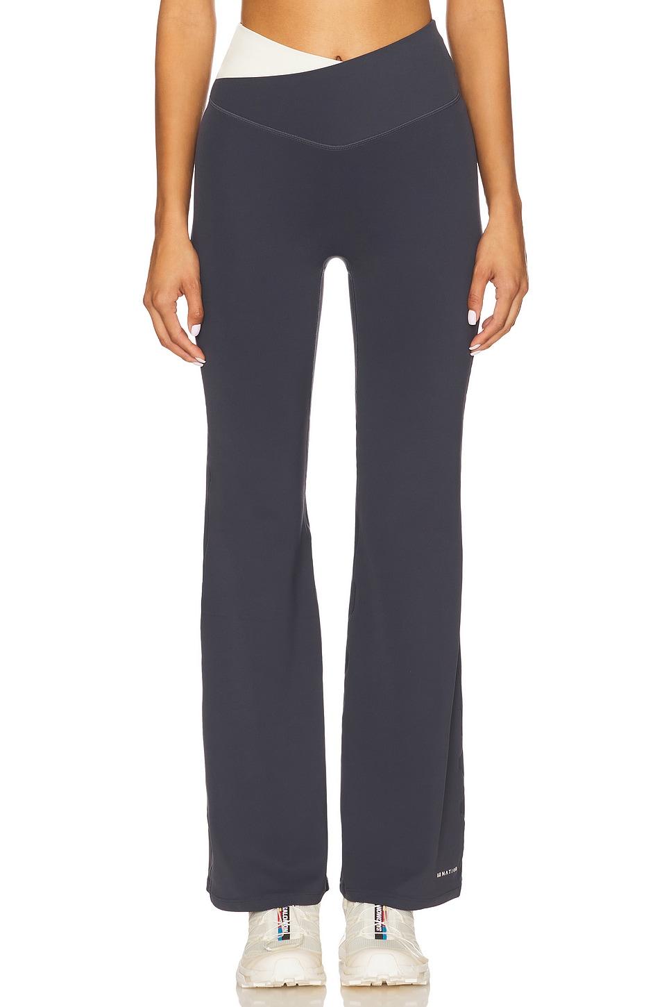 wander flare legging