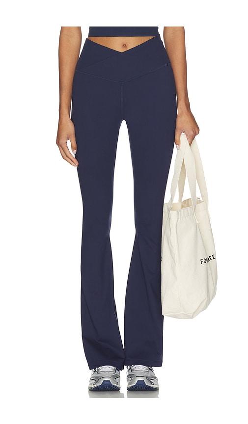 wellbeing + beingwell flowwell callista crossover pant in navy.