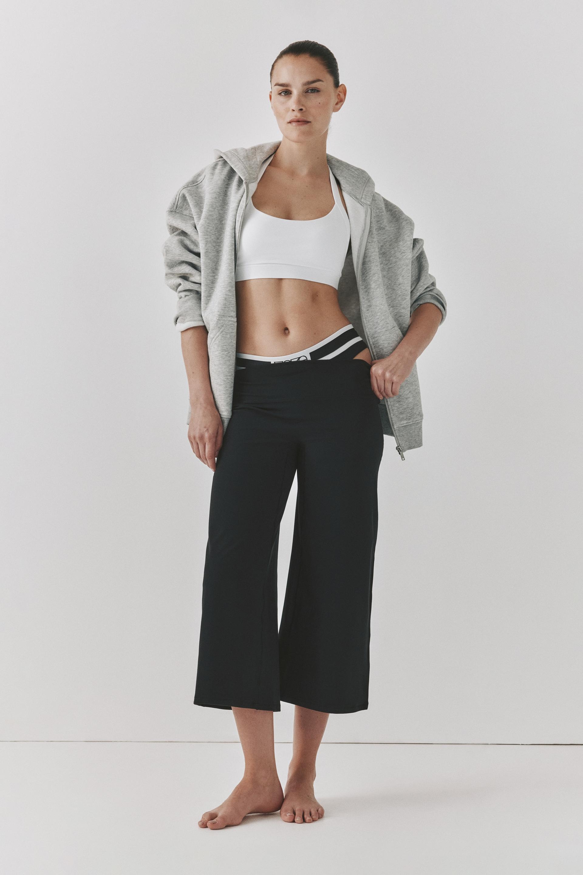 wide capri sports leggings with softmove™