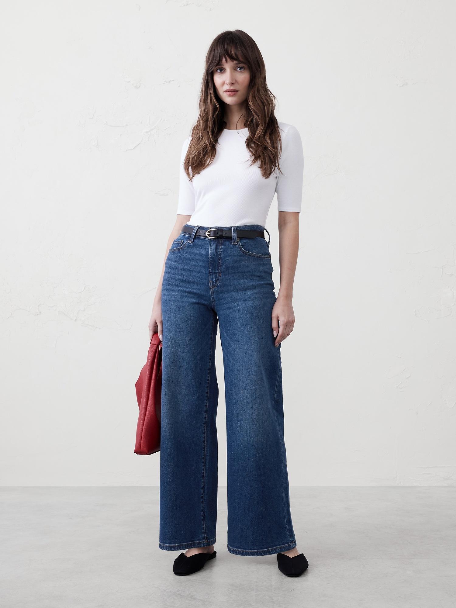 wide-leg  high-rise jean